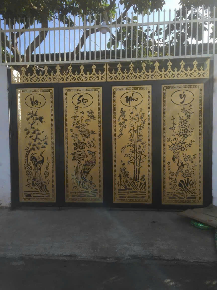 Cửa Cổng Sắt CNC 4 Cánh Họa Tiết Tứ Quý Sơn Vàng Đồng thi công tại Nam Việt Á Đà Nẵng