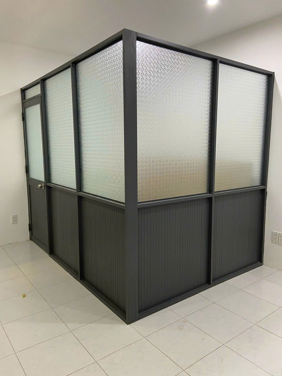 Mái Hiên Kính Cường Lực Treo Dây Cáp Inox Chịu Lực thi công tại Hội An Đà Nẵng