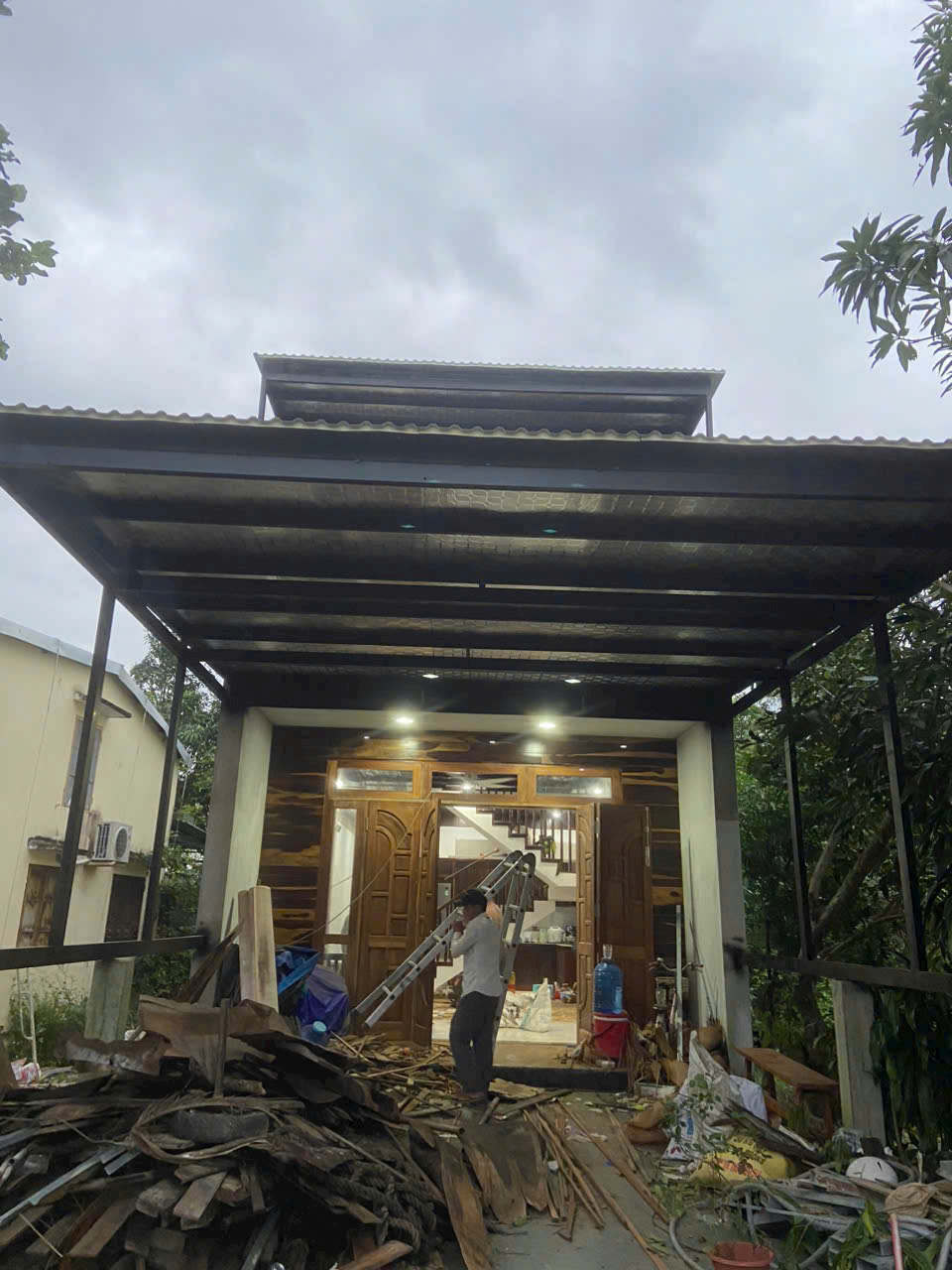 Cửa Cổng Sắt 4 Cánh Cắt CNC Kết Hợp Hộp Kẽm thi công tại Hòa Vang Đà Nẵng