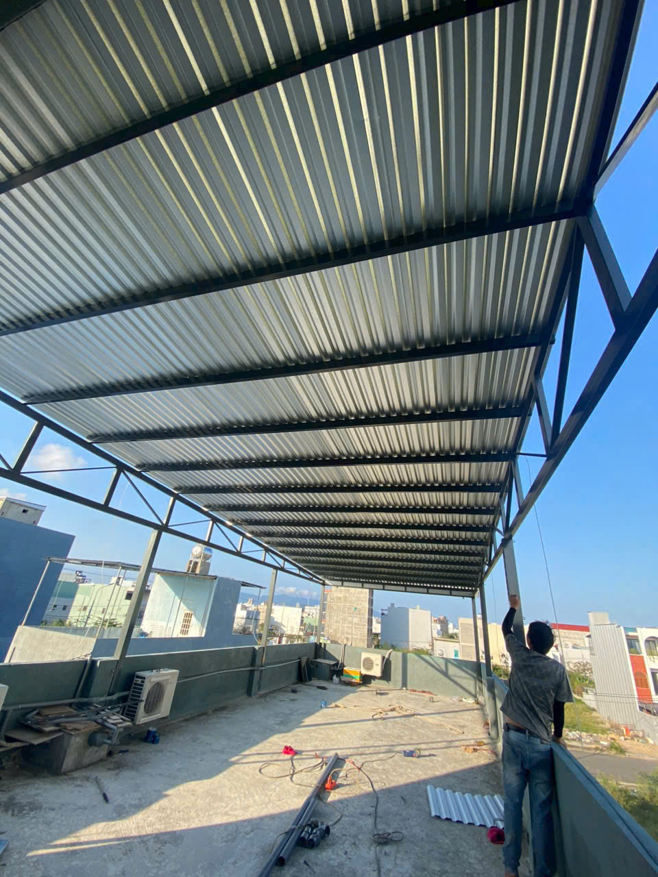 Cửa Cổng Sắt Hộp 2 Cánh Bản Lề Tự Động Âm Sàn thi công tại Khuê Trung Đà Nẵng