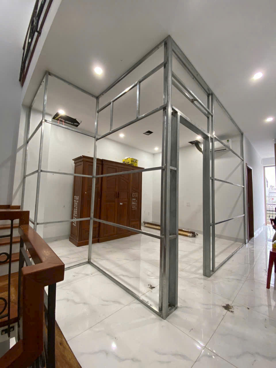 Thi Công Khung Sắt Hộp Chia Phòng Ngăn Vách Thạch Cao Trong Nhà thi công tại Hòa Quý Đà Nẵng
