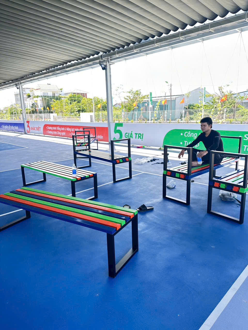 Tập Kết Cấu Kiện Cửa Đã Hoàn Thiện Chuẩn Bị Vận Chuyển thi công tại Nam Việt Á Đà Nẵng